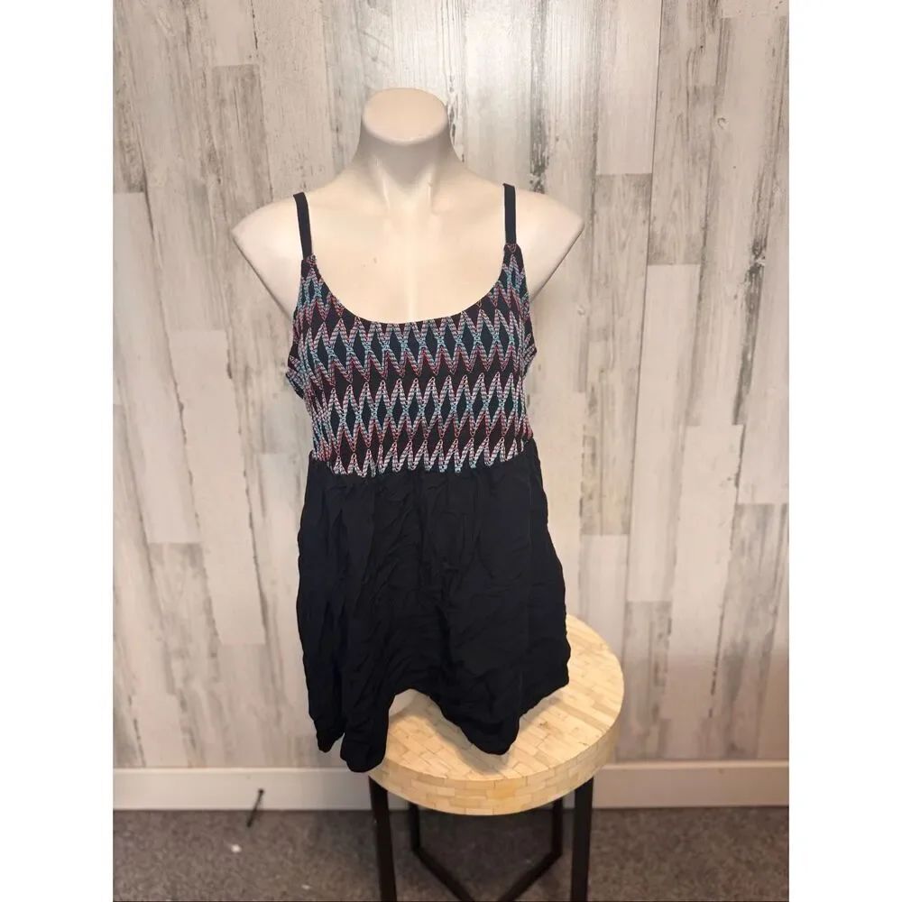 Torrid Size 1 Smocked Babydoll Tank Top Black Chevron Sleeveless Flowy Plus